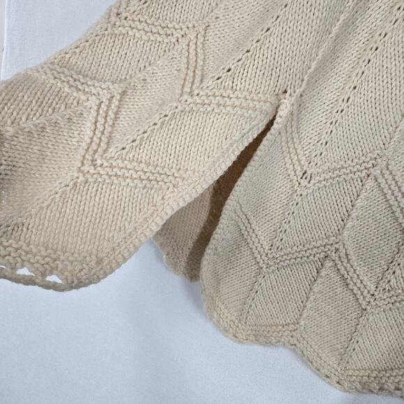 VTG Hand Knitted Cape Poncho Beige Button Front Grandmacore Boho Handmade - Picture 6 of 15